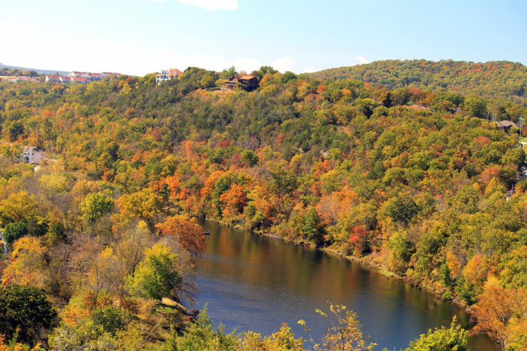 Lake Taneycomo  Mid Lakes Guide Service